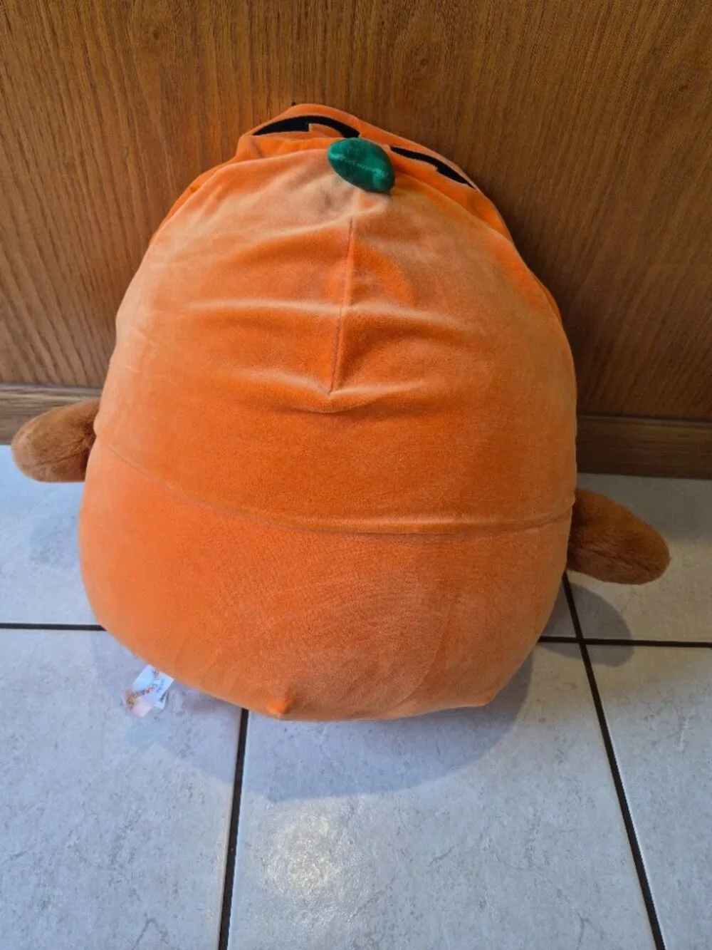 Jumbo Squishmallow Avery the Duck in Pumpkin Costume